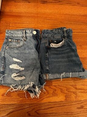 TWO FOR THE PRICE OF ONE Garage Distressed Two-Tone Denim Jean Shorts - Blue
